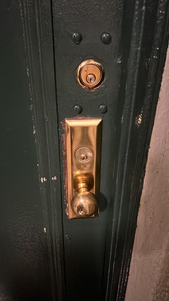 Door Lock Service